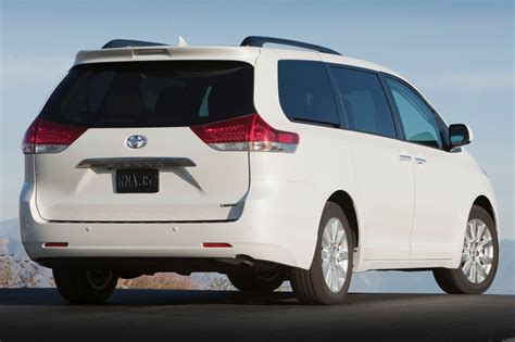 Used 2014 Toyota Sienna For Sale Pricing Features Edmunds