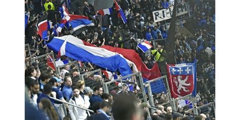 Football Saluts Nazis Et Cris Racistes Avant Om Ol Deux Supporters