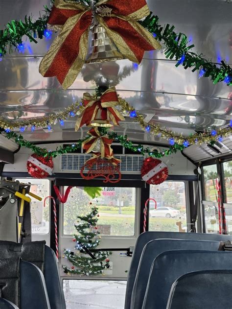 Pin by Kristy Nunez de Murillo on SCHOOL BUS Decorations | Christmas ...