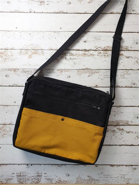 Minimalist Canvas Messenger Bag Padded 14 Laptop Canvas Etsy