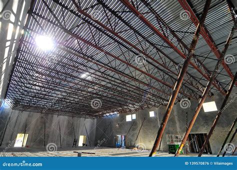 Metal Joists And Deck Roof Installation Stock Photo Image Of Builder