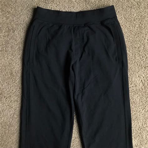 Lululemon Athletica Pants Lululemon Kung Fu Pant 2 Sz M32 In Black