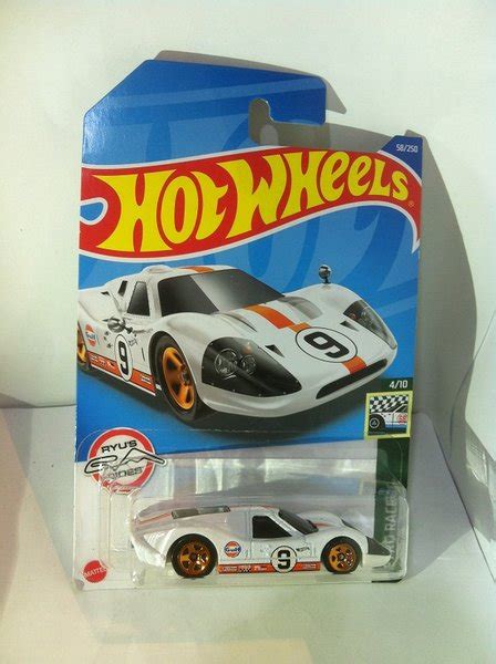 Jual Hot Wheels 2022 Retro Racers Mini Collection 4 67 Ford GT40 Mk IV White By MATTEL 2022