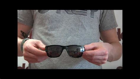 Oakley Jupiter Squared Sunglasses Review Oo9135 01 Youtube