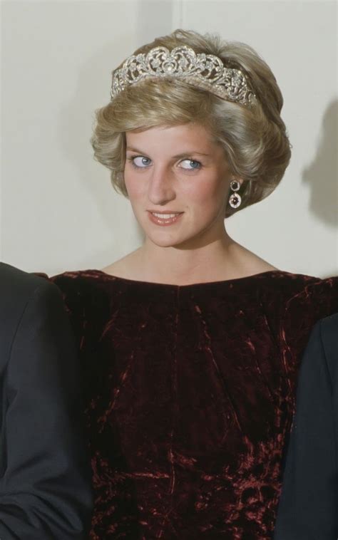 Pin By Doris Henderson Porterfield On Diana Princess Diana Pictures