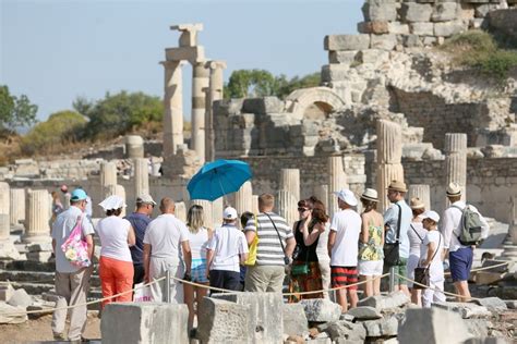 Da Kusadasi Tour Guidato Di Efeso E Della Casa Della Vergine Maria