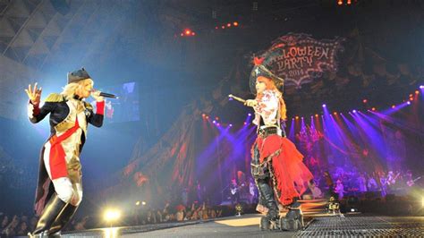 ライヴレポートVAMPS主宰HALLOWEEN PARTY 2014神戸初日にkyoさんの敵は俺の敵 BARKS