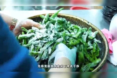 “懒”大妈开快餐店，辣椒不切整根煮，15元一份，比肉还贵！ 大妈 辣椒