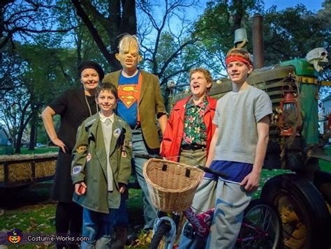 Goonies Family Halloween Costume | Unique DIY Costumes