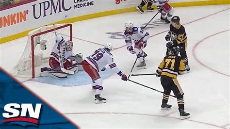 Evgeni Malkin Shelves Backhand After Receiving Slippery Pass From Kapanen Youtube