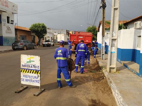 A O De Limpeza Contra Alagamentos Recolhe Toneladas De Res Duos Das