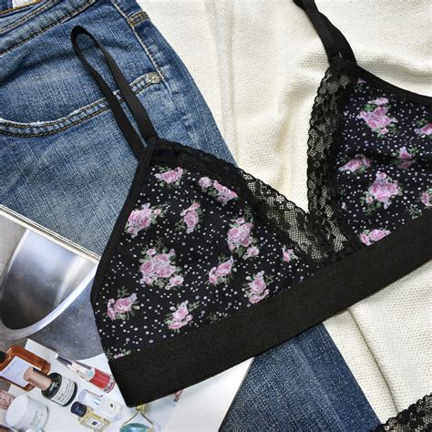 Conjunto De Lingerie Luxo Sem Bojo Tule Estampado E Renda