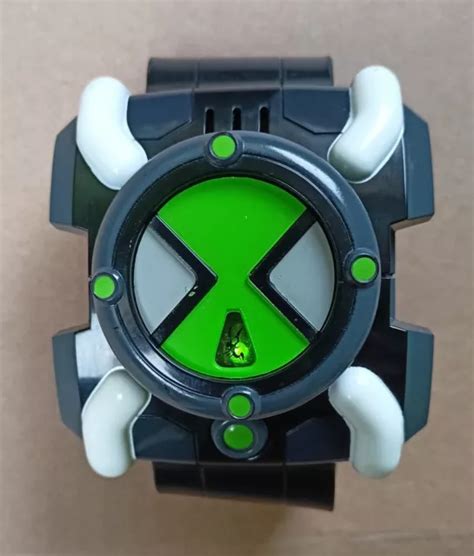 Montre Ben Ten Alien Force Ultimate Omnitrix Fx Light Sound Bandai