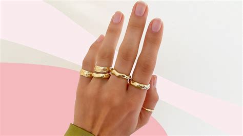 Naked Nails Is The Quiet Luxury Manicure Everyone S Talking About Glamour UK