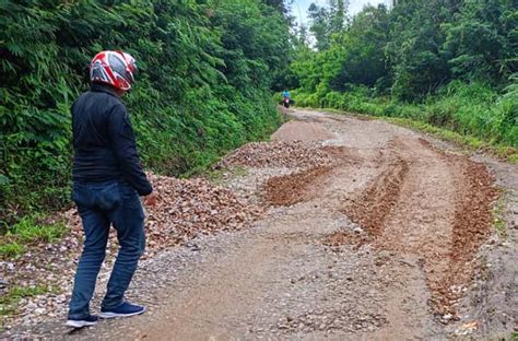 Proyek Pengaspalan Jalan Di Desa Kalang Simbara Dairi Diprotes Warga