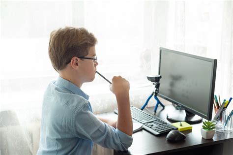 Monitor para un estudiante qué escoger a qué prestar atención