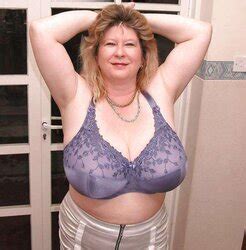 Ample Jugs Mature HH ZB Porn