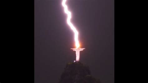 Brazil Lightning Strikes Christ The Redeemer Statue Stunning Photos