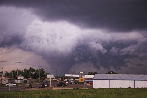 Storm Chaser Captures Incredible Photos In Tornado Alley Tornado