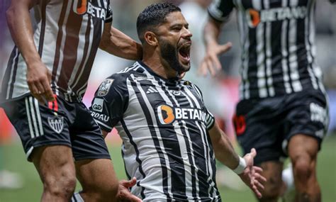 Hulk alcança 100 gols marcados pelo Atlético MG