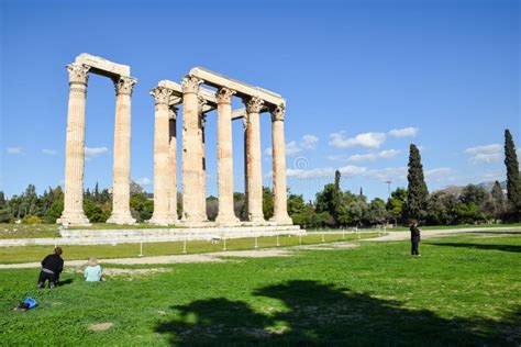 Templo Do Zeus Atens Da Grécia Olímpica é Um Grande Marco De Atenas