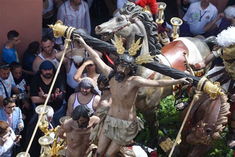 Las Im Genes De La Hermandad De La Exaltaci N En La Semana Santa De