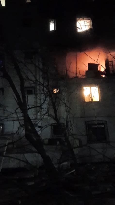 Explozie Urmat De Incendiu Ntr Un Bloc Din G E Ti Ar Fi Pornit De La