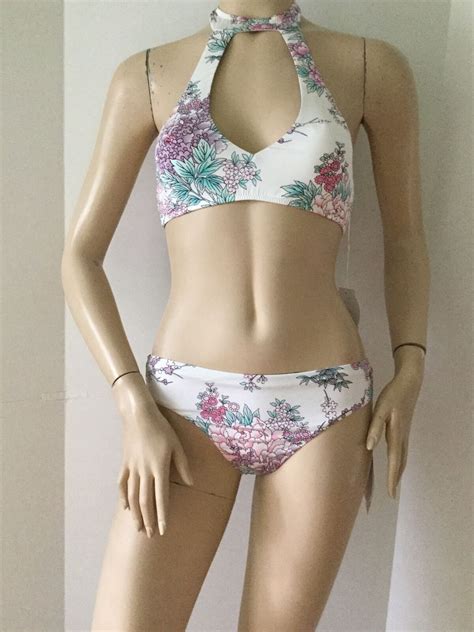 New Radio Fiji White Floral Bikini Bottom Top Size M Ebay