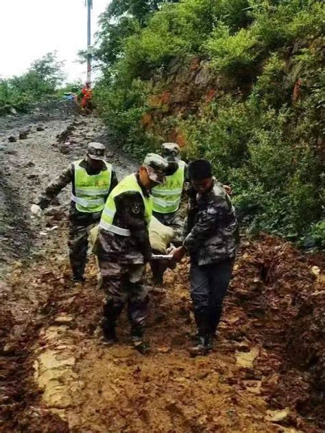 现场直击丨四川乐山发生高位山体垮塌 19人遇难 搜狐大视野 搜狐新闻