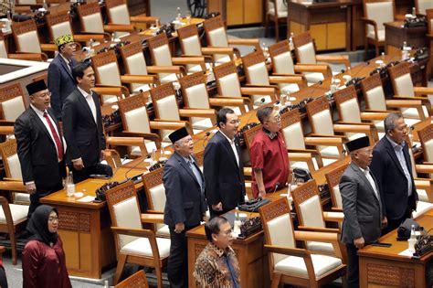 Rapat Paripurna Dpr Buktikan Kubu Dan Belum Solid Soal Hak Angket