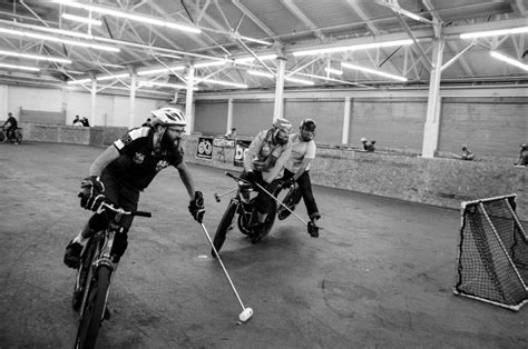 Hardcourt Bike Polo Exclama