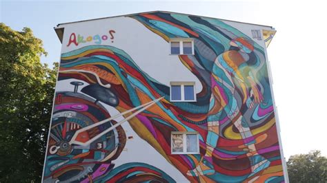 Nowy mural w Warszawie Powstał na 20 lecie Fundacji Akogo