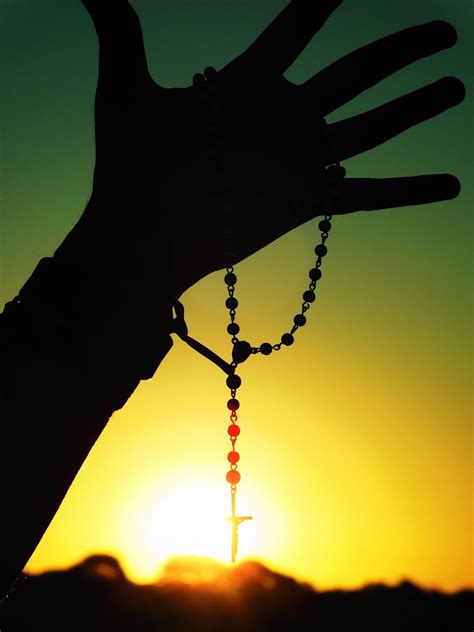 How to Pray the Rosary