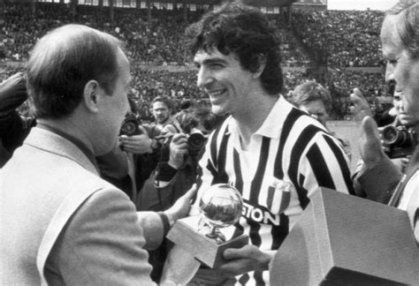 Lutto Nel Mondo Calcistico è Morto Nella Notte Paolo Rossi Aveva 64