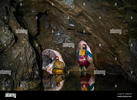 Flooded Underground Caves Hi Res Stock Photography And Images Alamy