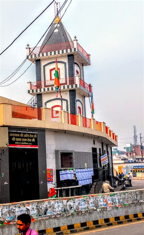 Bhagwan Shani Dev Ji Maharaj Temple in the city Purkhas