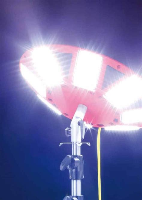 Projecteur LED mobile sur mât télescopique éclairage de chantier 400W