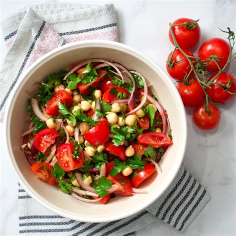 Easy Tomato And Chickpea Salad Deliciously Ella