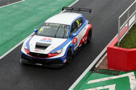 Tcr Uk Season Kicks Off With Donington Launch Touringcartimes