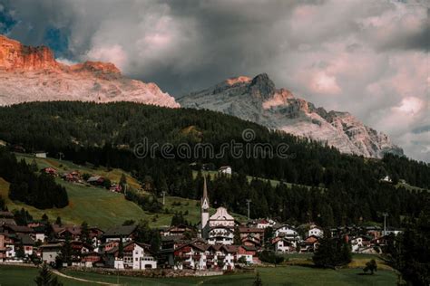 Santa Maddalena St Magdalena Dorf Mit Magischen Dolomiten Berge Im