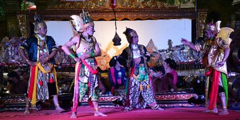 Peringatan Hari Wayang Sedunia Di Borobudur Lestarikan Wayang Dengan