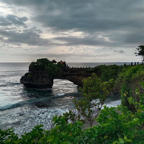 Sonnenuntergang auf Bali Tanah Lot Tempel mit Gratisgetränk GetYourGuide