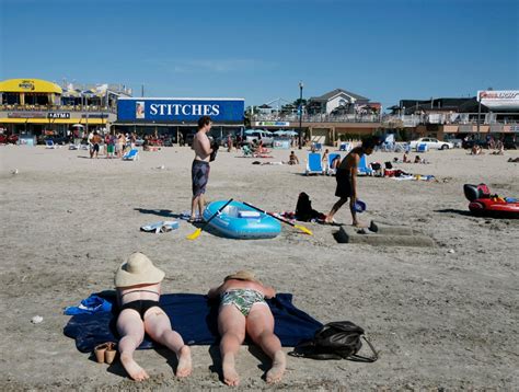 Ontario Town Calls On Ford To Clean Up Poop On Beach Saga ‘its High