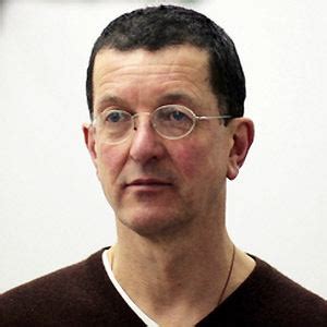 Antony Gormley - Age, Family, Bio | Famous Birthdays