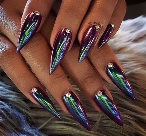 Oil Slick Chrome Holographic Stiletto Nails Chrome Nails Designs Chrome Nail Art Metallic Nails