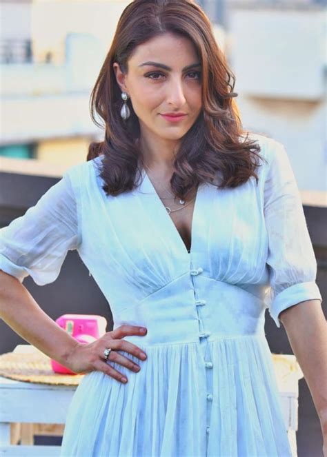 Soha Ali Khan Height, Weight, Age, Family, Spouse, Education, Biography