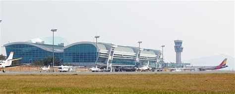 무안 광주 공항 통합 ‘군공항 이전에 발 걸렸네