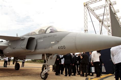 Fotos Apresenta O Do Ca A F E Gripen Em Bras Lia Df Poder A Reo