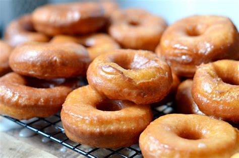 The Pioneer Woman S Homemade Glazed Doughnuts Three Many Cooks