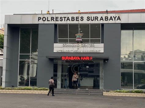 Polrestabes Surabaya Minta Maaf Soal Brimob Sorak Sorak Di Pengadilan